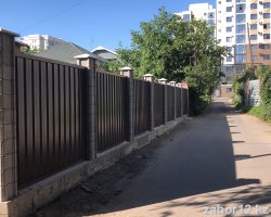 Забор из сплитерного блока АРХСПЕЦСТРОЙПРОЕКТ ул. Маркова